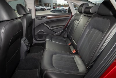 2022 Volkswagen Passat 2.0T Limited Edition