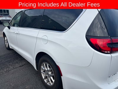 2025 Chrysler Pacifica Select