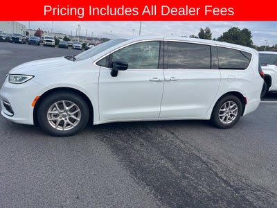 2025 Chrysler Pacifica Select