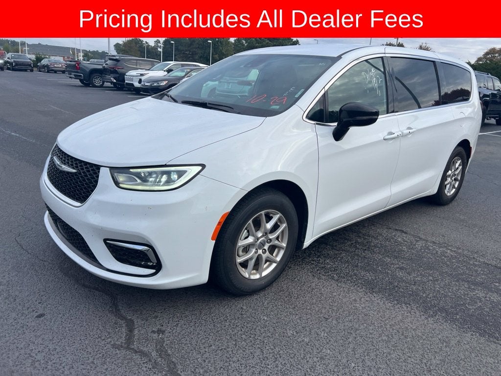 2025 Chrysler Pacifica Select