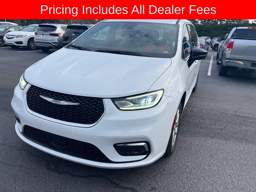2025 Chrysler Pacifica Select