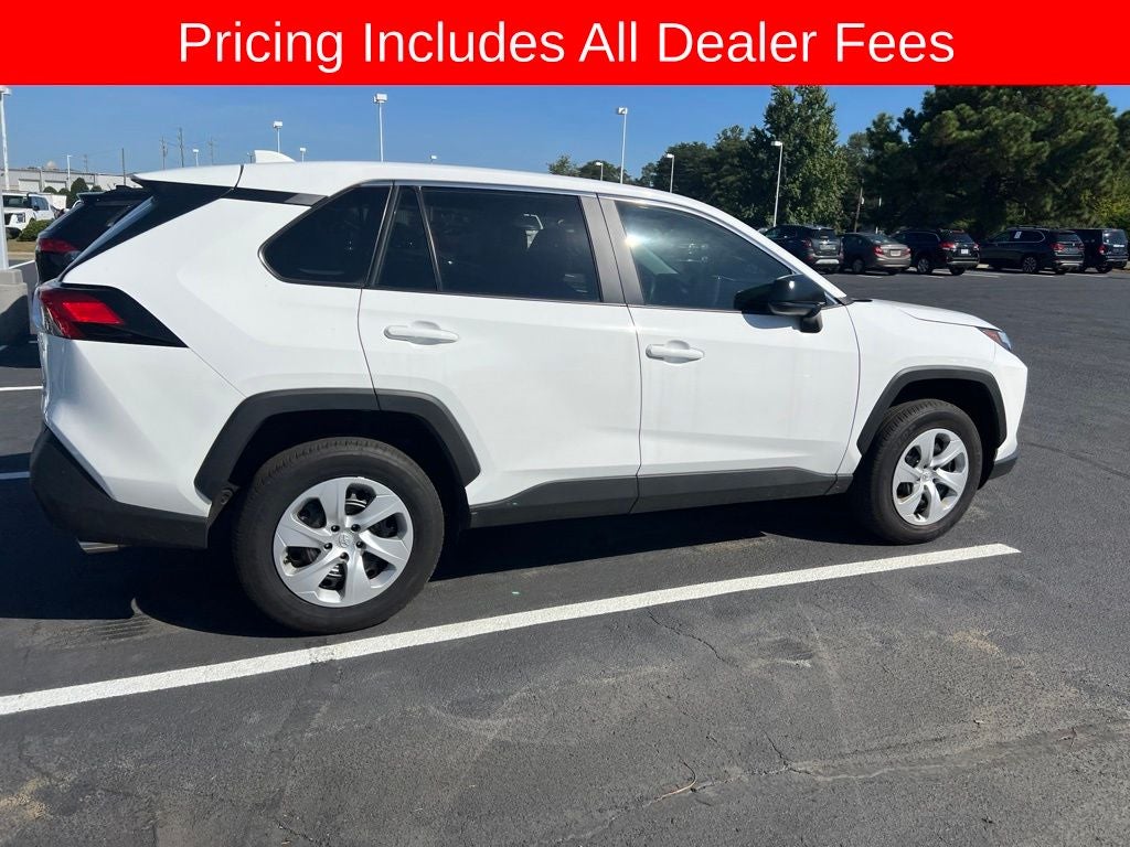 2025 Toyota RAV4 LE