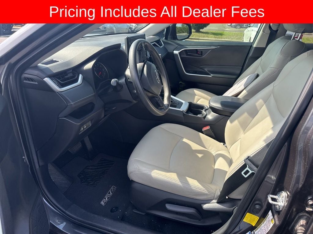 2021 Toyota RAV4 LE