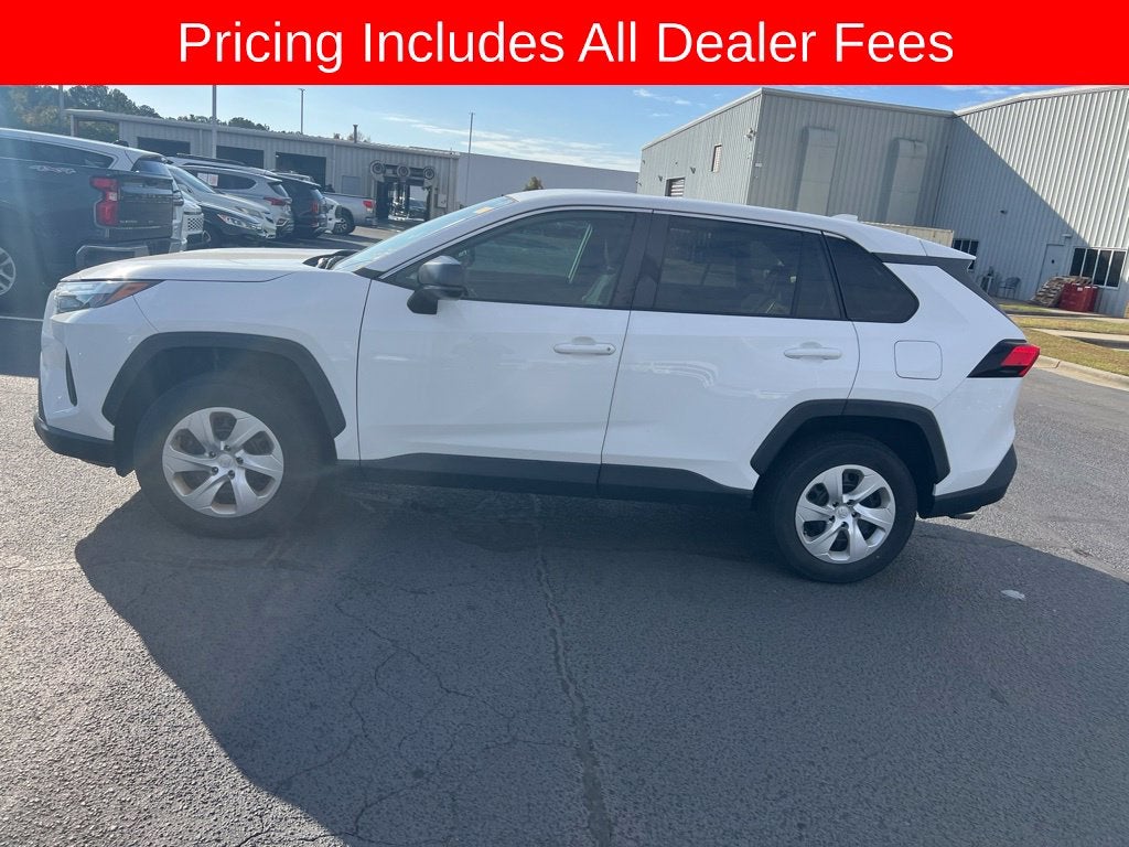 2023 Toyota RAV4 LE