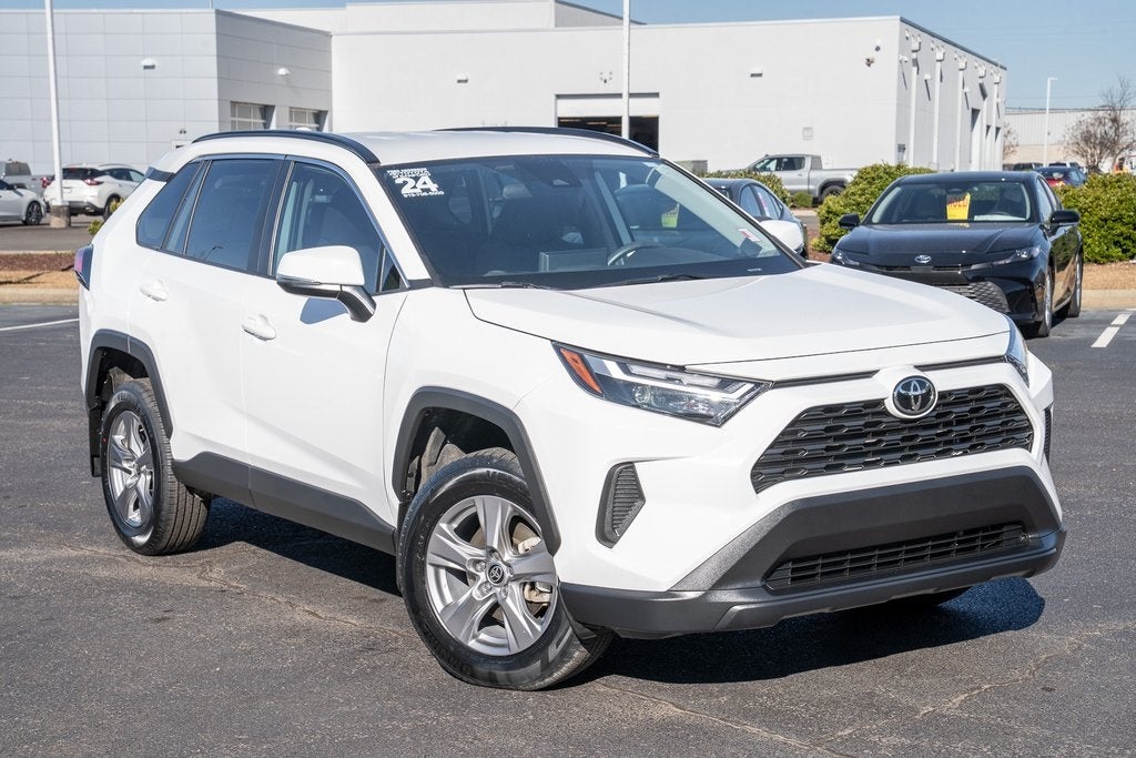 2024 Toyota RAV4 XLE