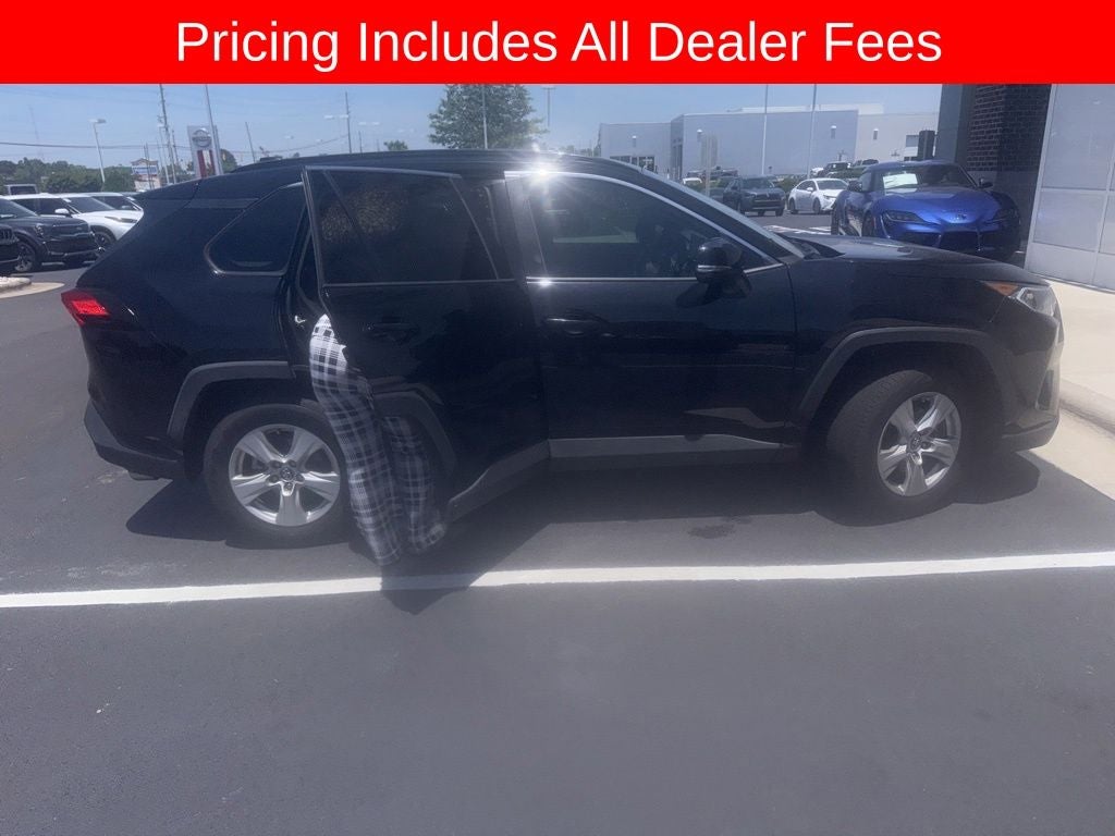 2020 Toyota RAV4 XLE
