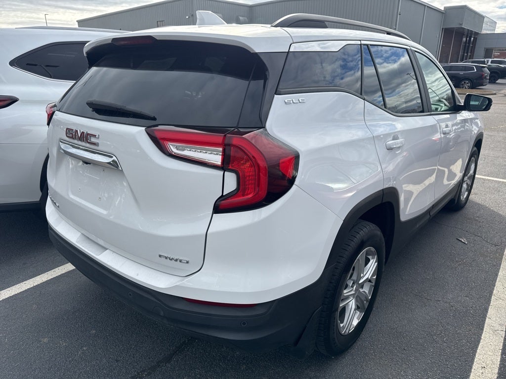 2022 GMC Terrain SLE