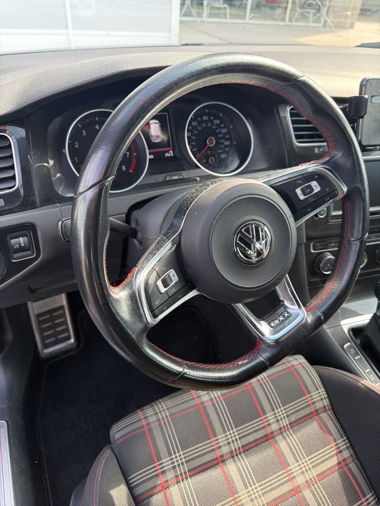 2017 Volkswagen Golf GTI S