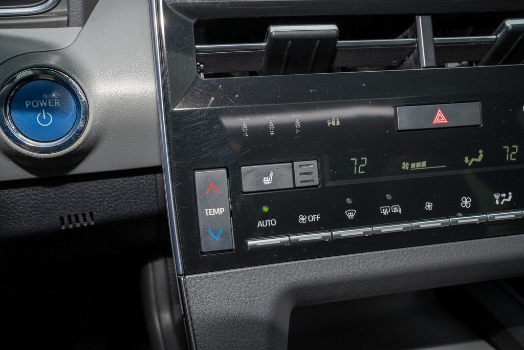 2021 Toyota Avalon Hybrid XLE Plus