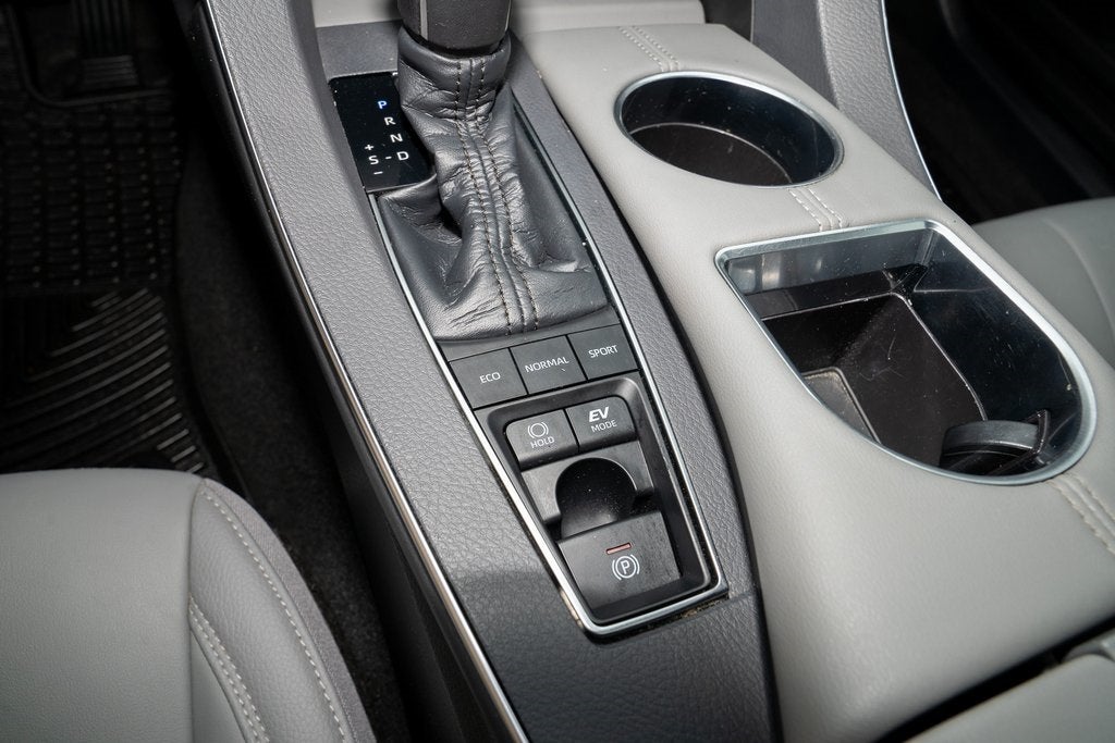 2021 Toyota Avalon Hybrid XLE Plus