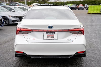 2021 Toyota Avalon Hybrid XLE Plus