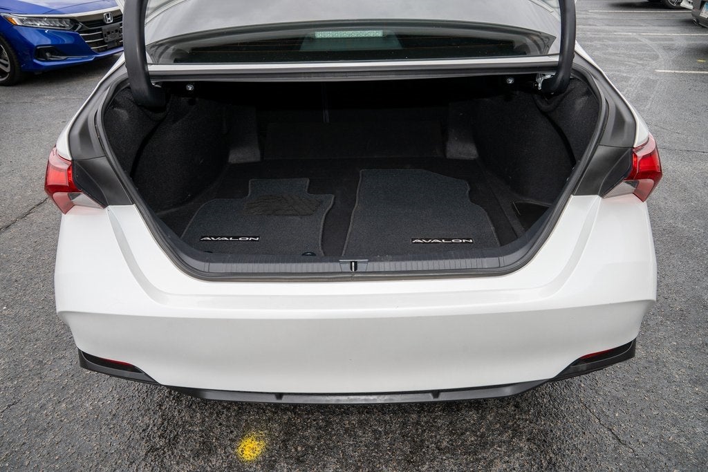 2021 Toyota Avalon Hybrid XLE Plus