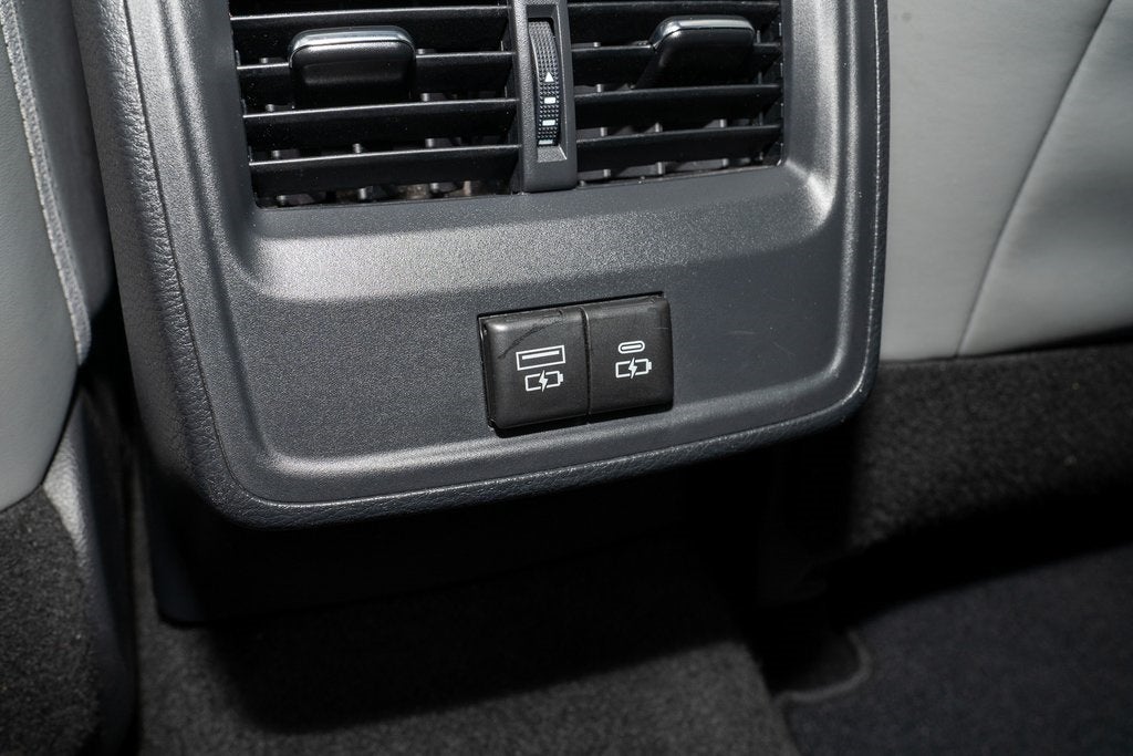 2021 Toyota Avalon Hybrid XLE Plus