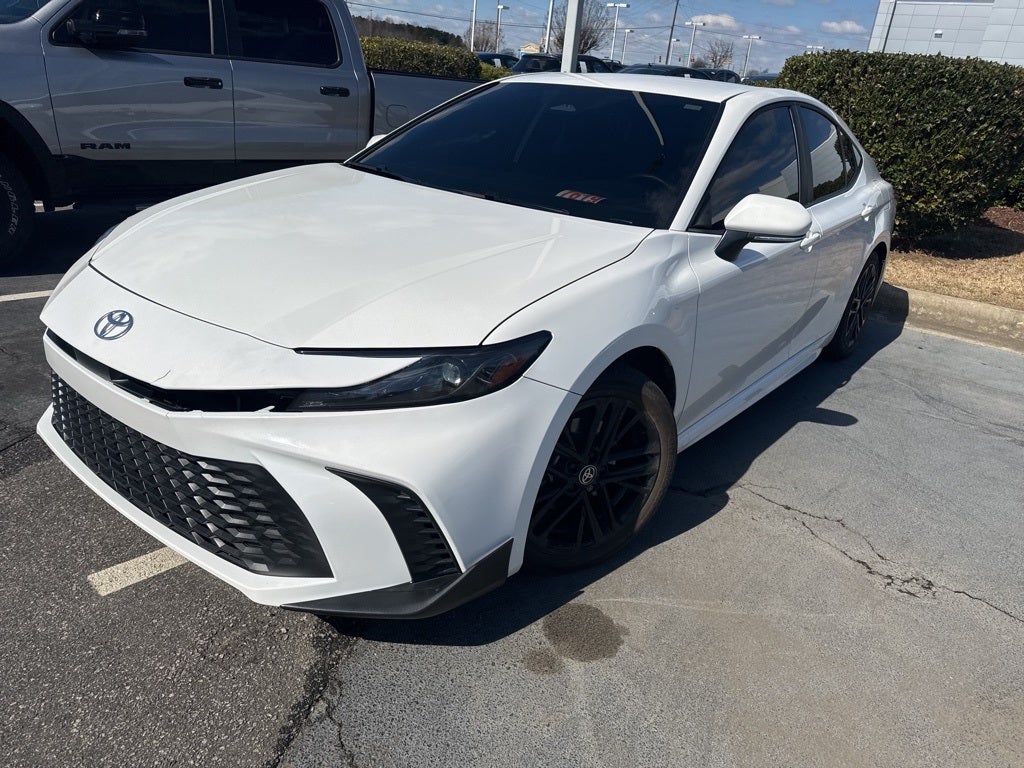 2025 Toyota Camry SE