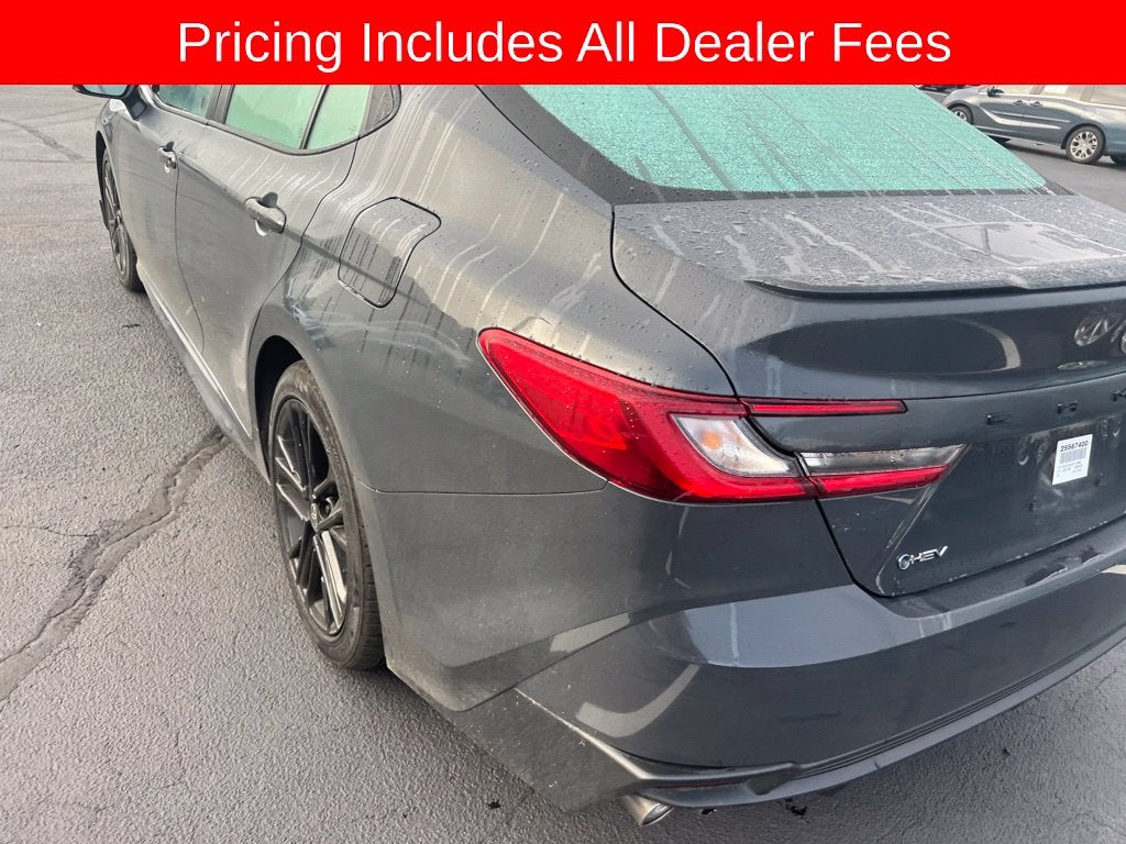 2025 Toyota Camry SE