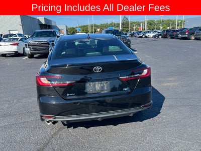 2025 Toyota Camry SE