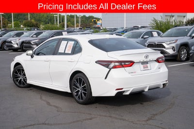 2022 Toyota Camry SE