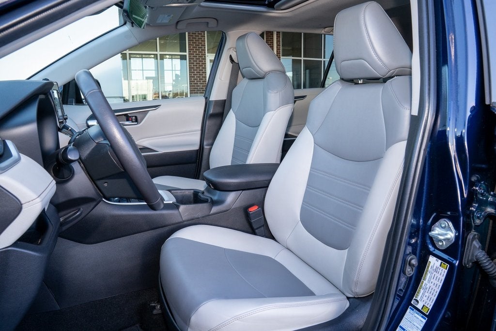 2022 Toyota RAV4 Hybrid XLE Premium