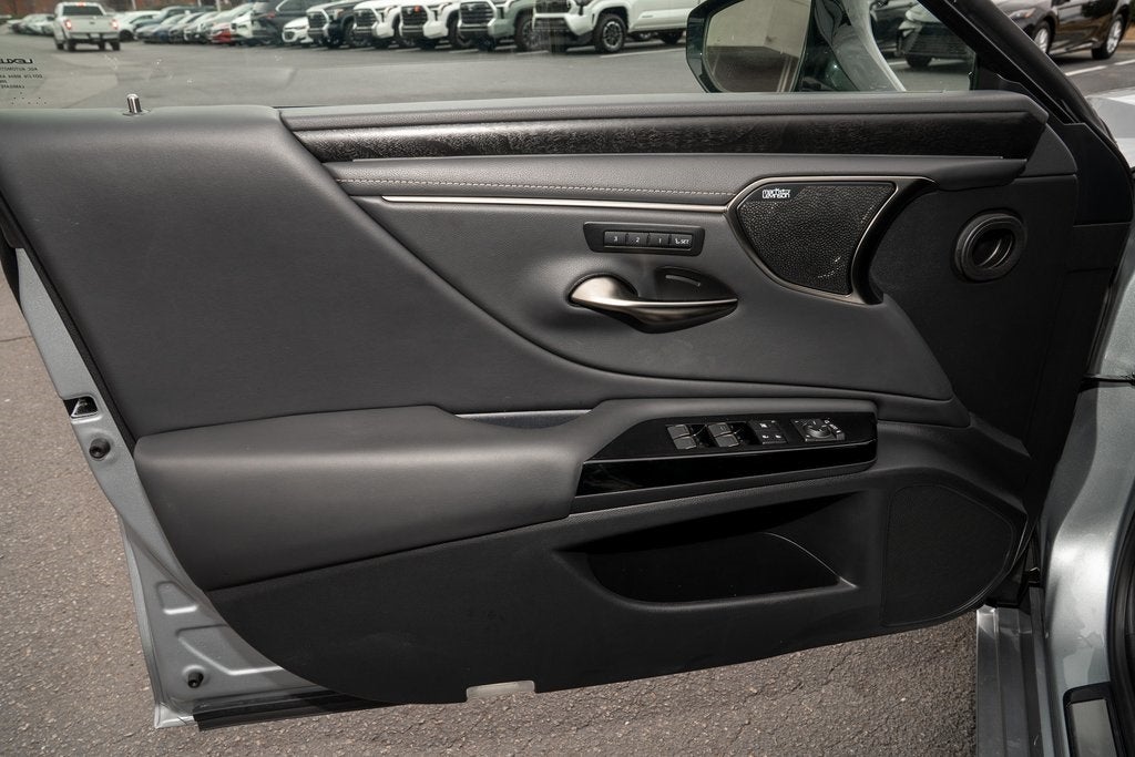 2025 Lexus ES 350 Ultra Luxury