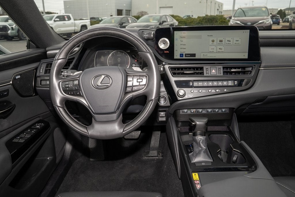 2025 Lexus ES 350 Ultra Luxury