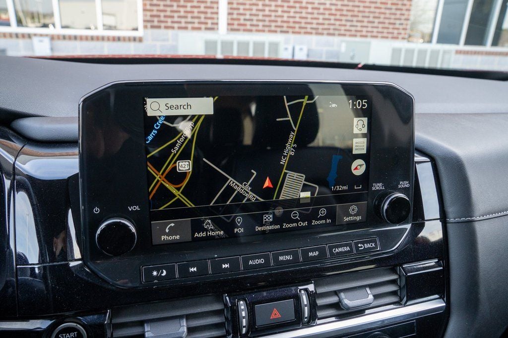 2023 Nissan Pathfinder SL