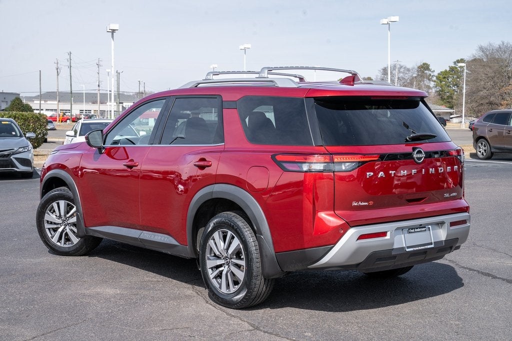 2023 Nissan Pathfinder SL