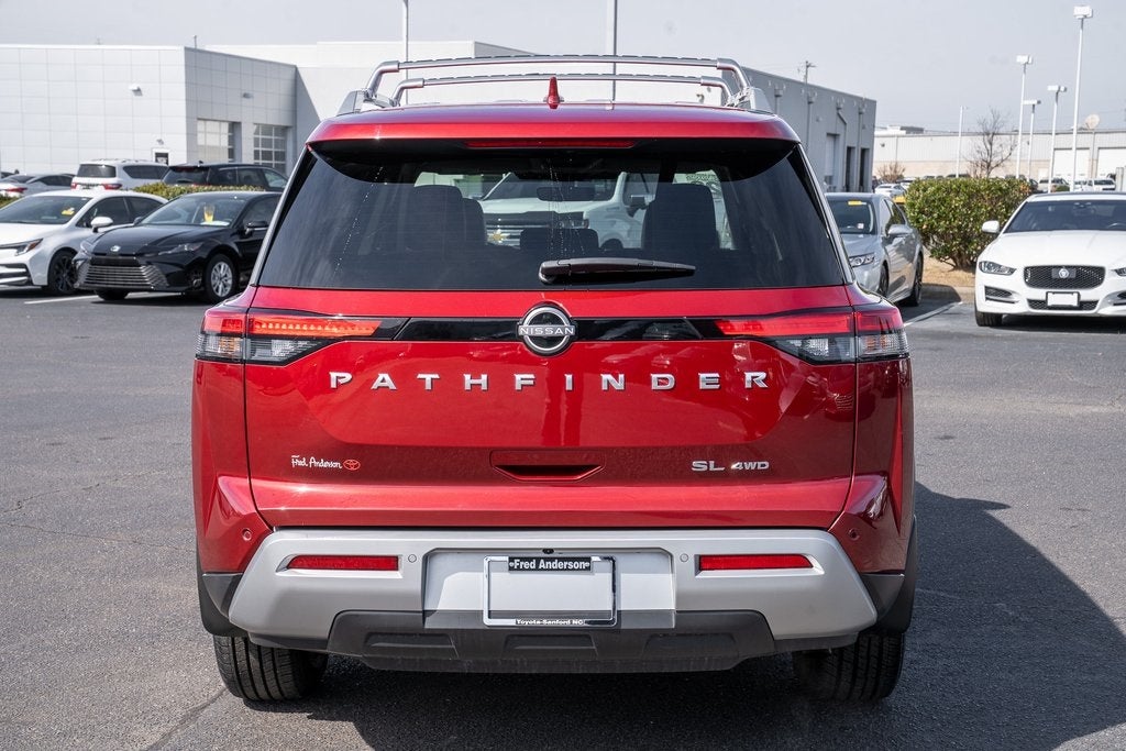 2023 Nissan Pathfinder SL