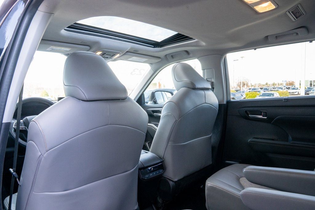 2023 Toyota Highlander Hybrid Bronze Edition