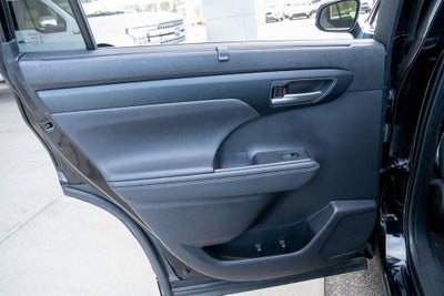 2023 Toyota Highlander Hybrid Bronze Edition