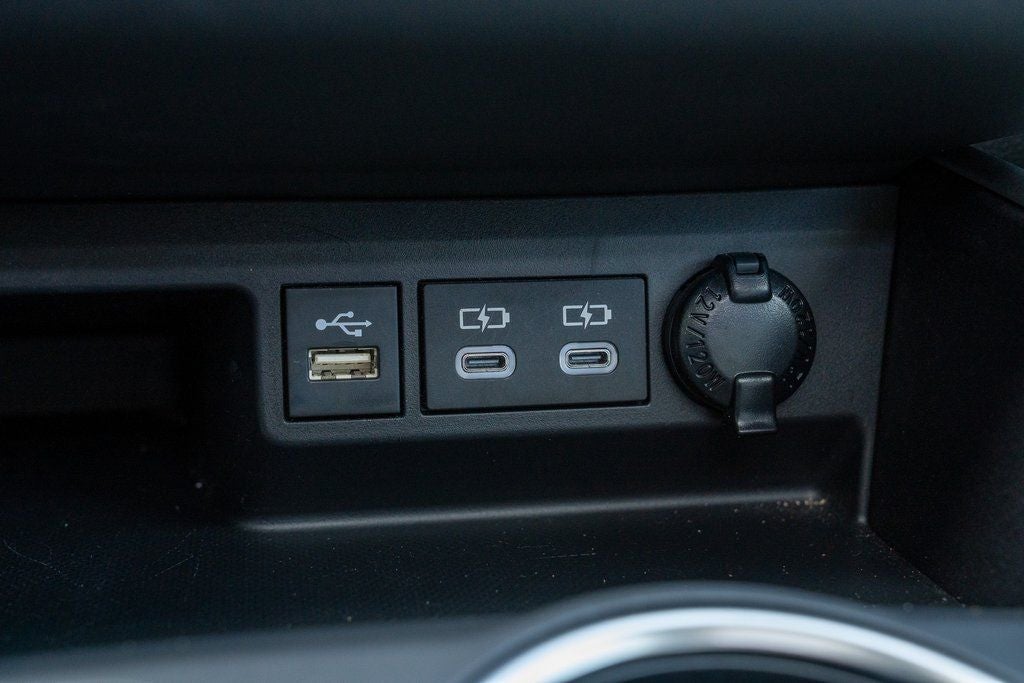 2023 Toyota Highlander Hybrid Bronze Edition