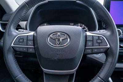 2023 Toyota Highlander Hybrid Bronze Edition