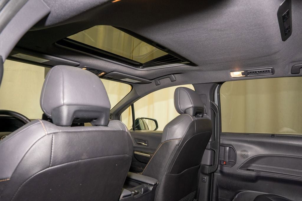 2022 Toyota Sienna Woodland Edition