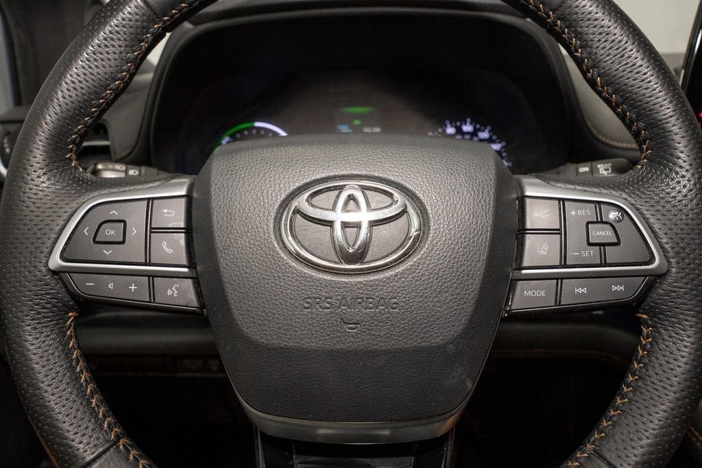 2022 Toyota Sienna Woodland Edition