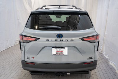 2022 Toyota Sienna Woodland Edition