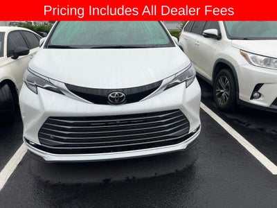 2026 Toyota Sienna Platinum 7 Passenger