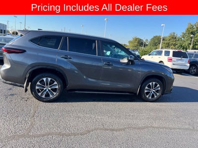 2024 Toyota Highlander XLE