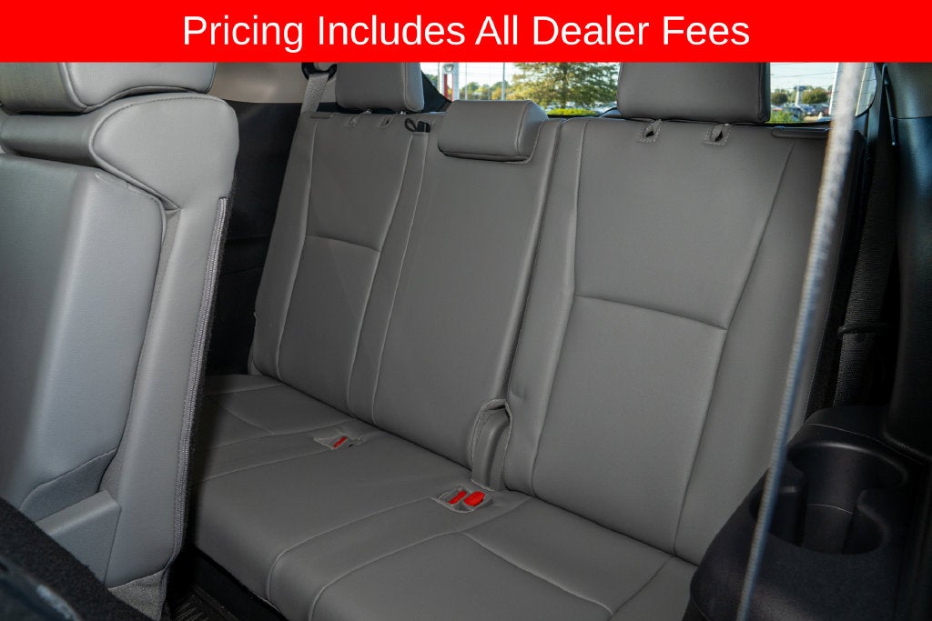 2025 Toyota Highlander XLE