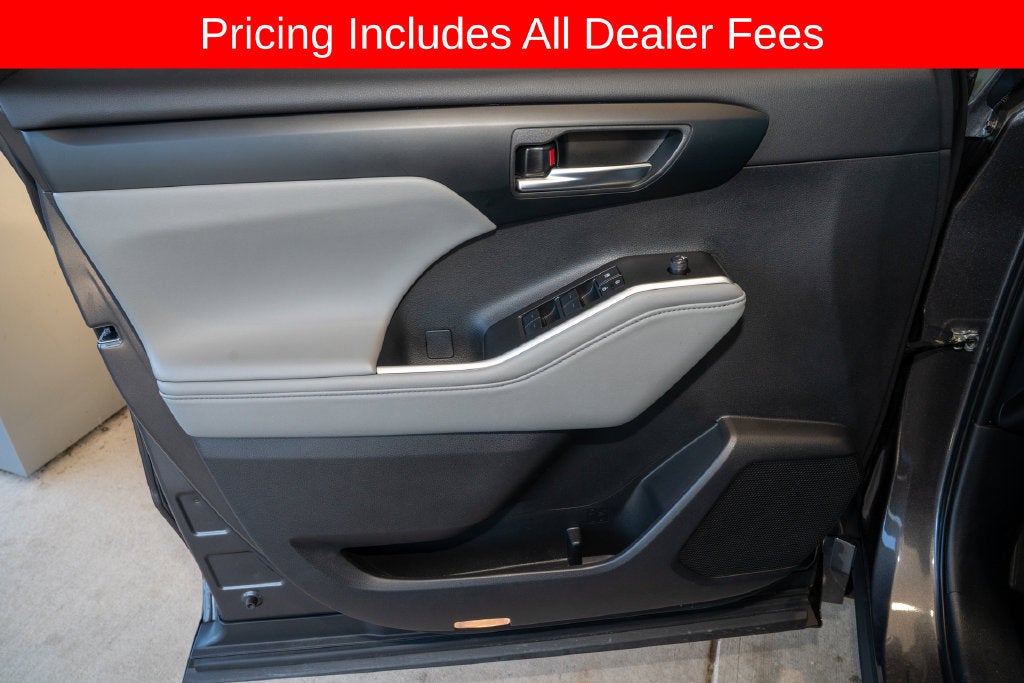 2025 Toyota Highlander XLE
