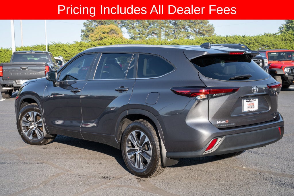2025 Toyota Highlander XLE