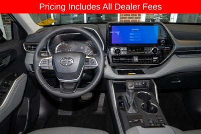 2025 Toyota Highlander XLE