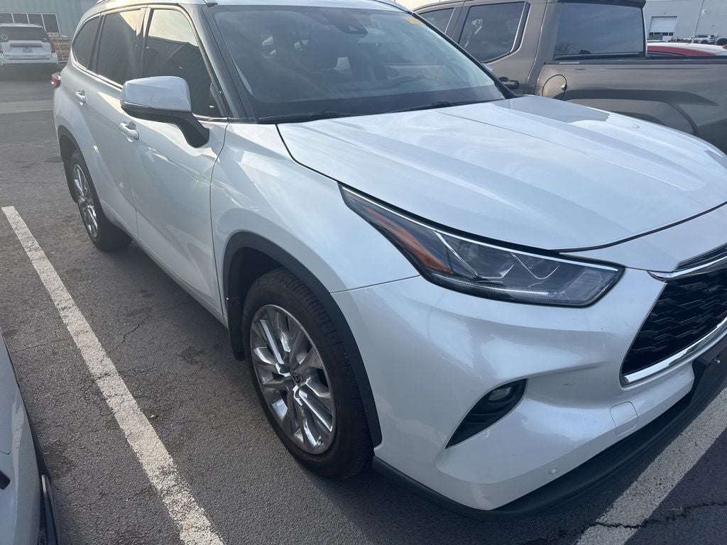 2023 Toyota Highlander L