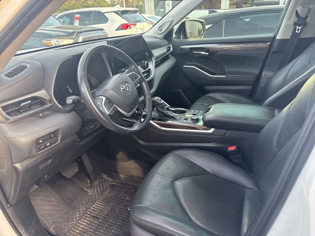 2023 Toyota Highlander L