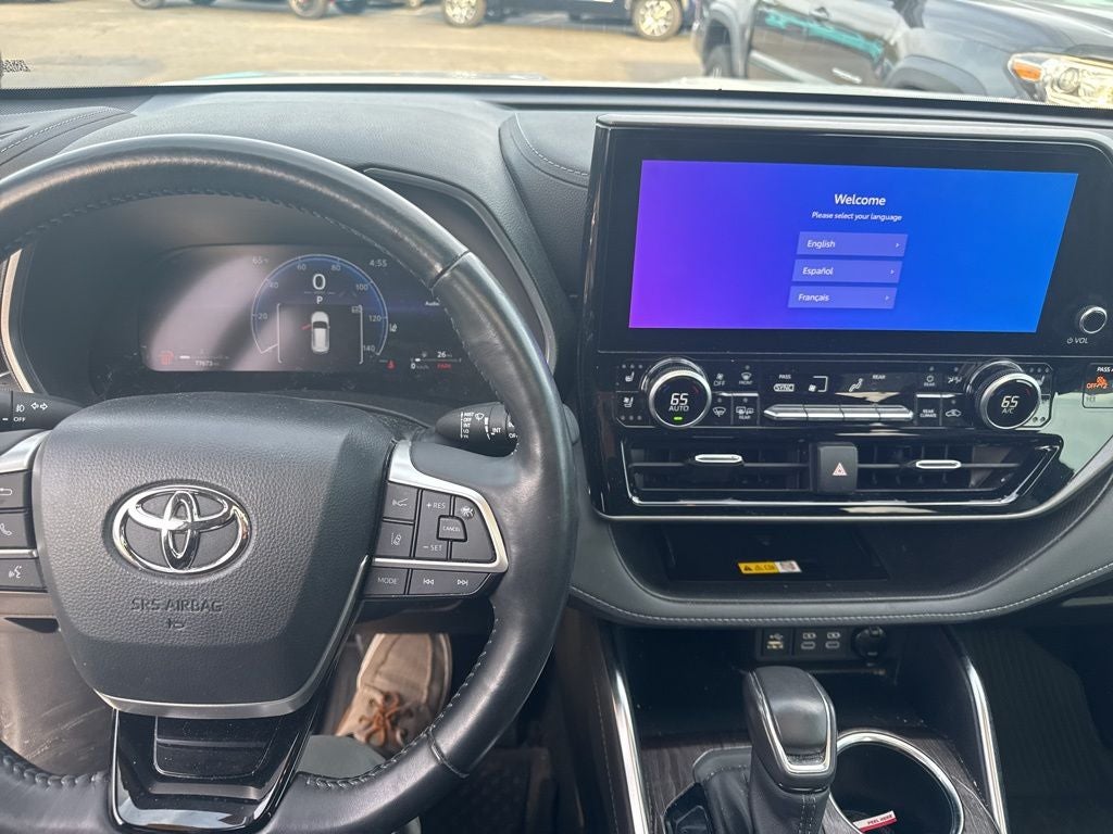 2023 Toyota Highlander L