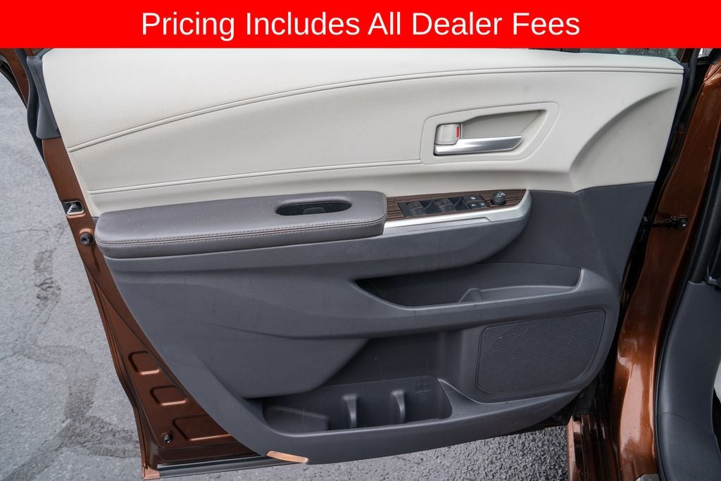 2022 Toyota Sienna XLE 8 Passenger