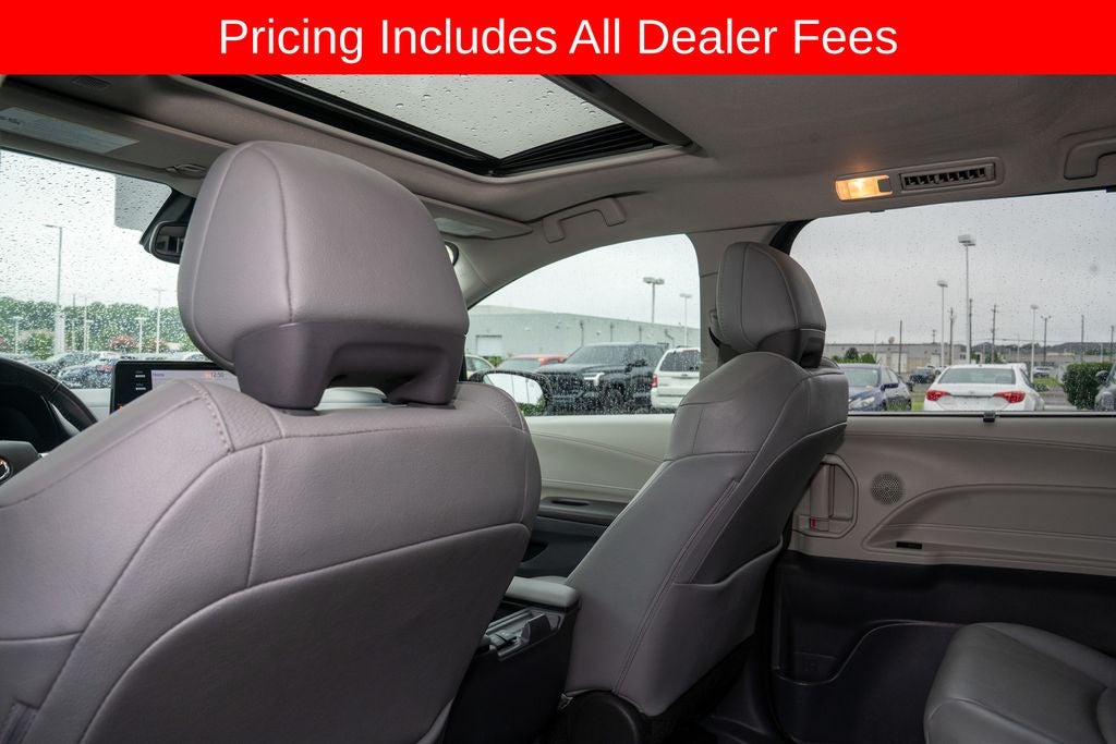 2022 Toyota Sienna XLE 8 Passenger