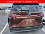 2022 Toyota Sienna XLE 8 Passenger