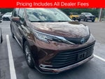 2022 Toyota Sienna XLE 8 Passenger