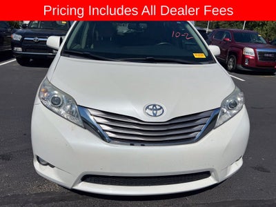 2017 Toyota Sienna XLE 8 Passenger