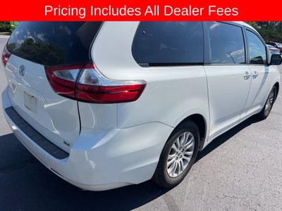 2017 Toyota Sienna XLE 8 Passenger