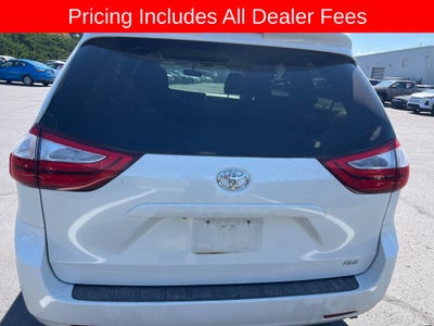 2017 Toyota Sienna XLE 8 Passenger